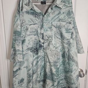 Realtree Green and Gray Casual Button Down Shirt